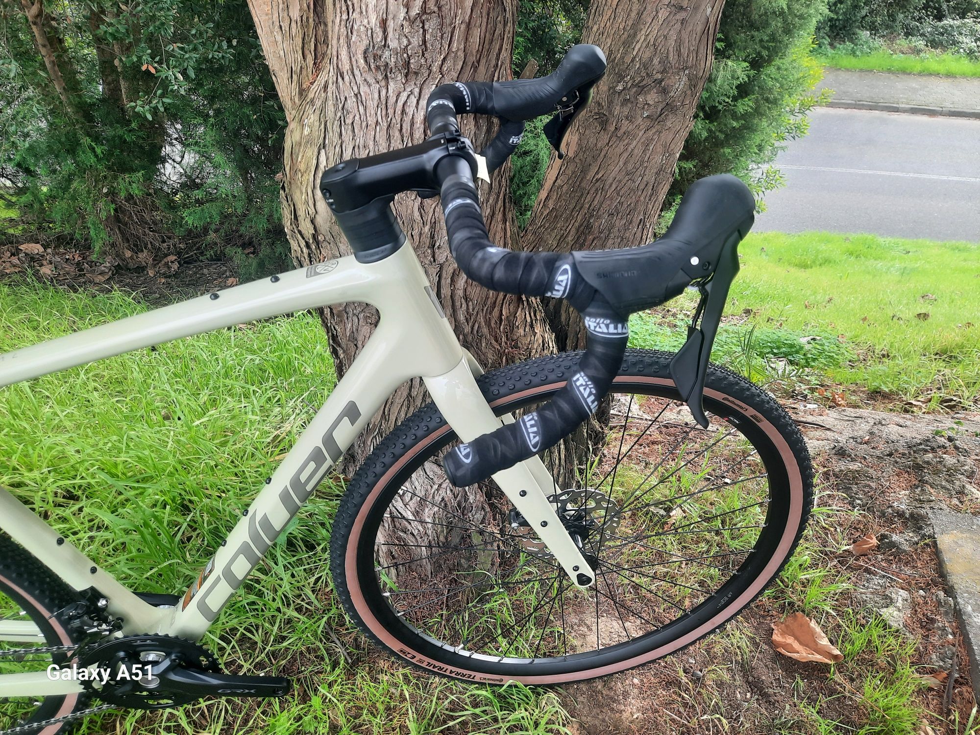 Bicicleta de gravel L carbono grx 12x2v