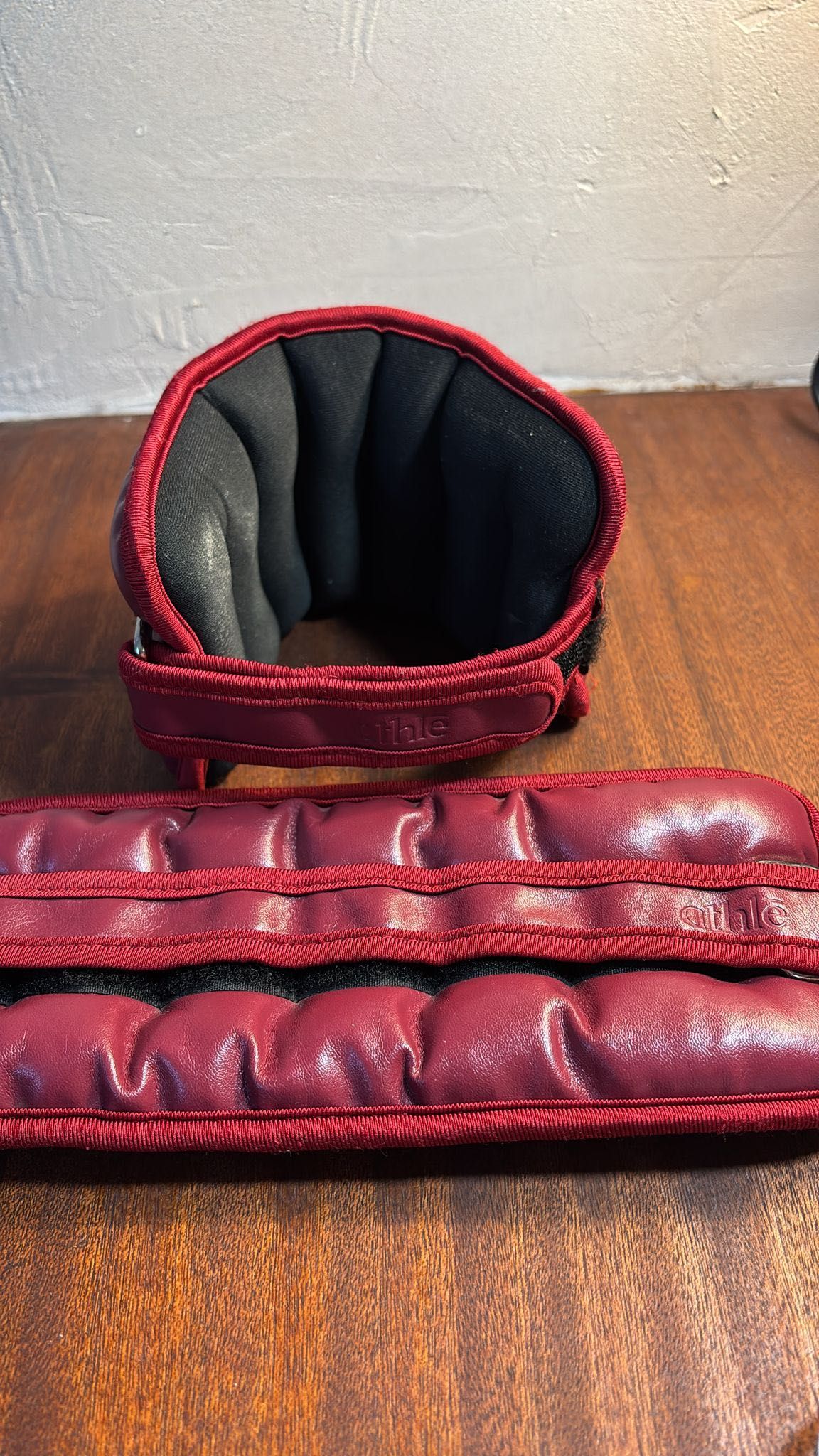 Tornozeleira/Bracelete (ankle/wrist weights) 1kg - marca Maison Athlée