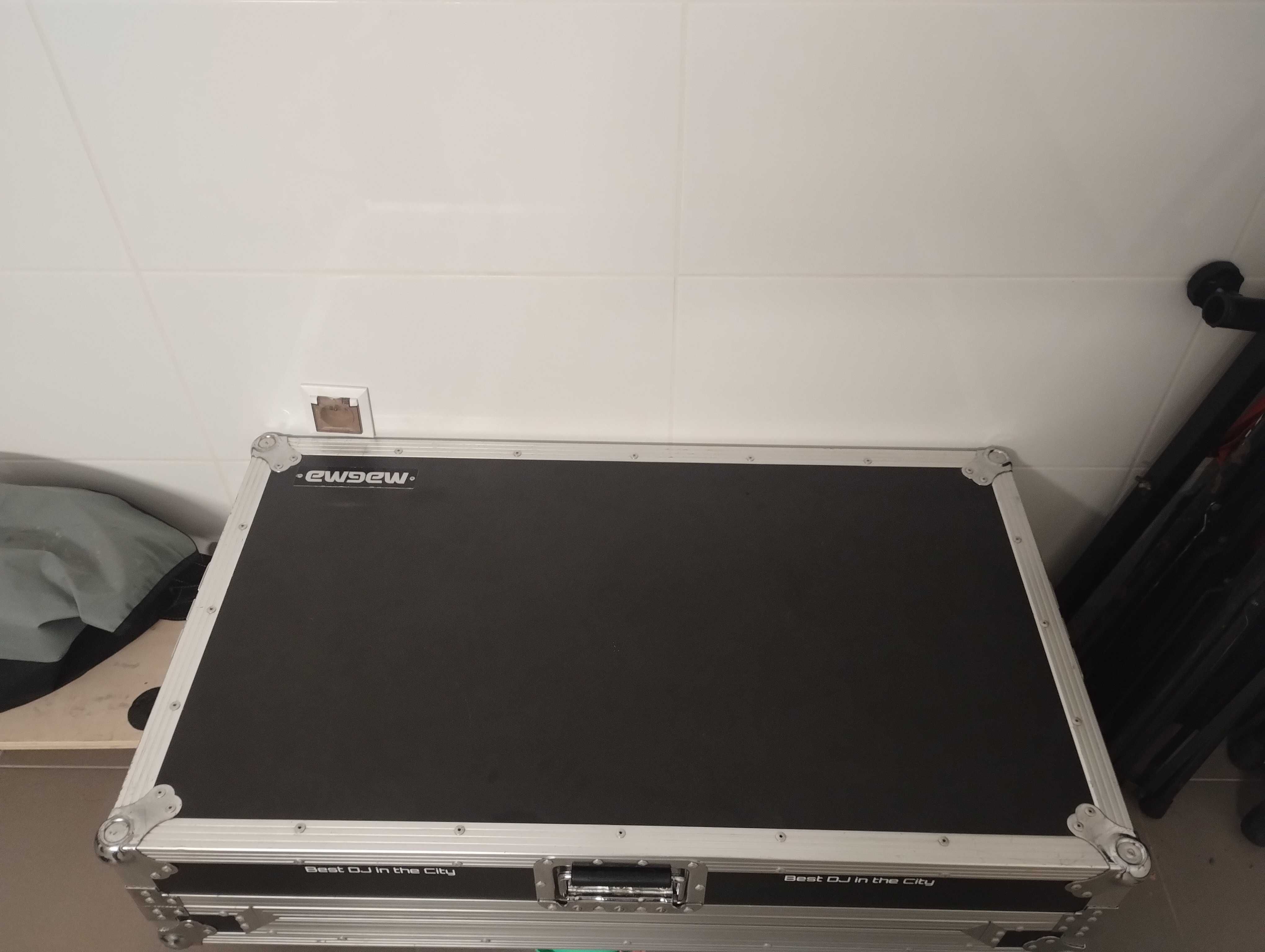 Sprzedam Numark NS7