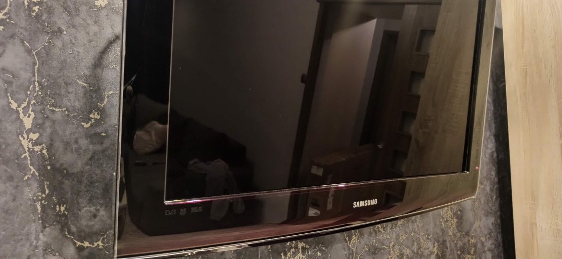Telewizor Samsung 32 całe