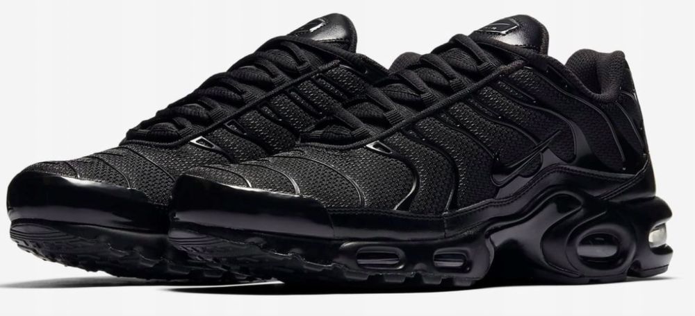 Nike air max plus tn black