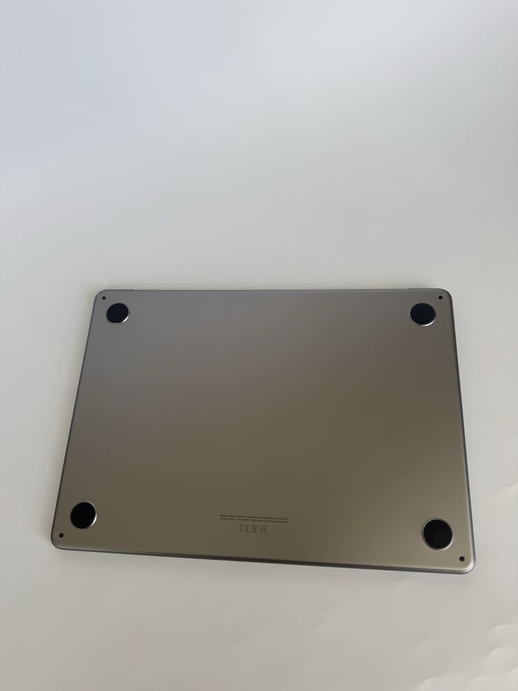 Macbook Air 13 M3 2024 8/256gb Стан нового 22цикла