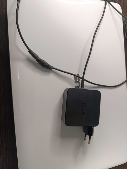 Ноутбук ASUS X756UQ