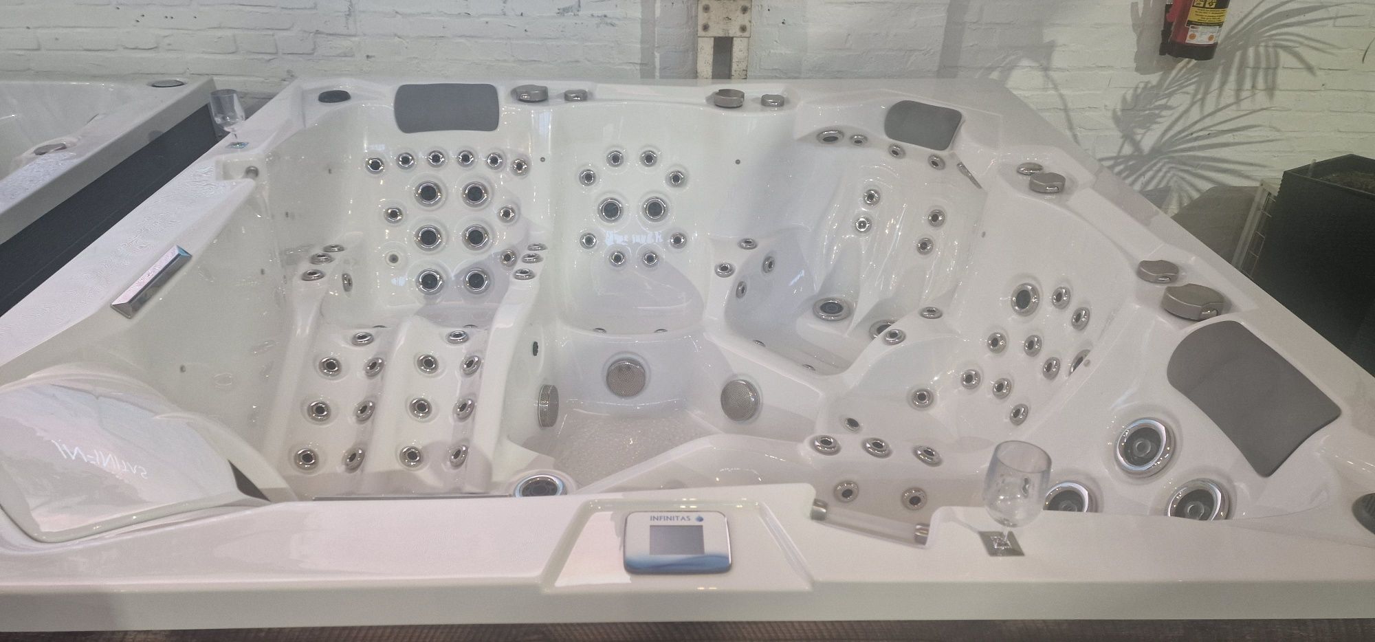 Jacuzzi ogrodowe infinitas MB 500 €19900€