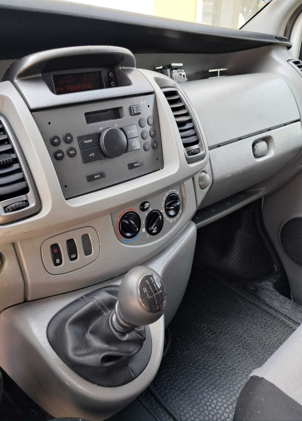 Opel vivaro 2.0 CDTI 115cv 225000km!!!