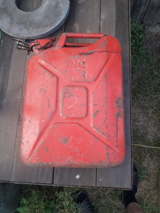 канистра 20 литров