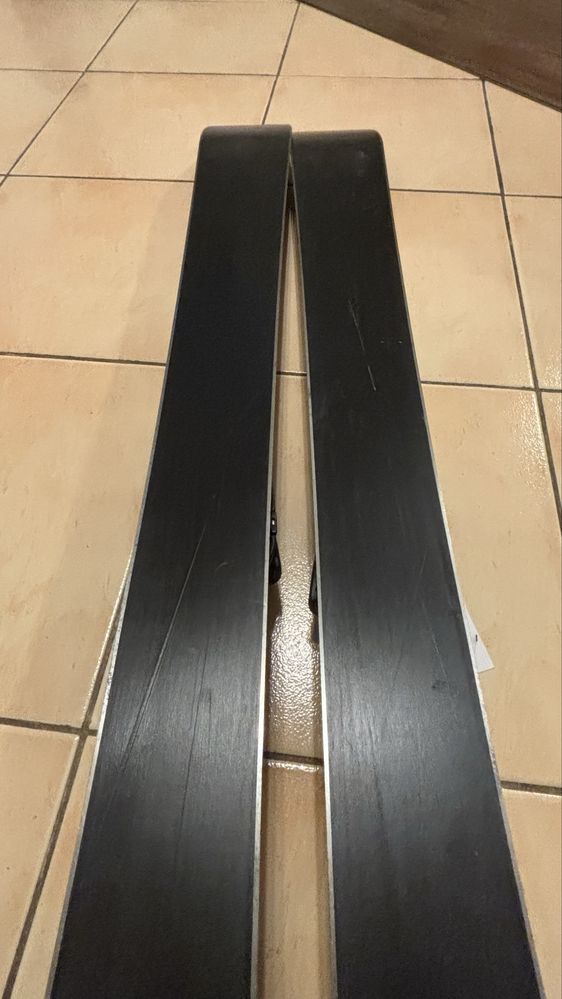 Sprzedam narty Salomon feestyle 145 cm