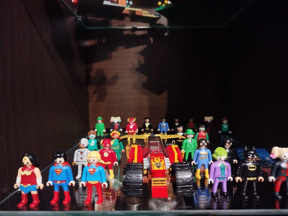 Figurki dc Kinder niespodzianka