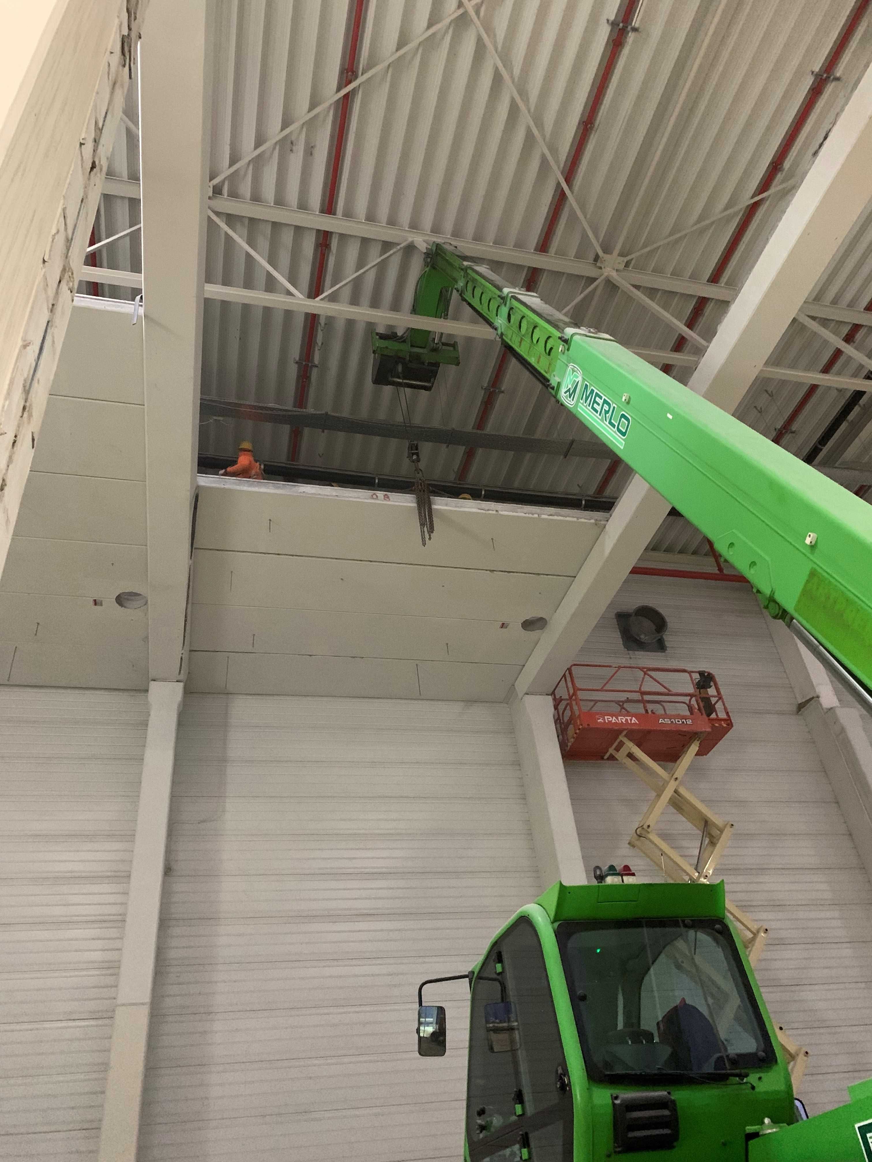 Wynajem ładowarki teleskopowej usługi rozładunek Merlo Manitou zwyżka