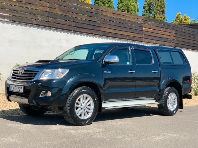 Toyota Hilux Toyota Hilux 3.0 D-4D 4X4 DOUBLE AUTOMAT
