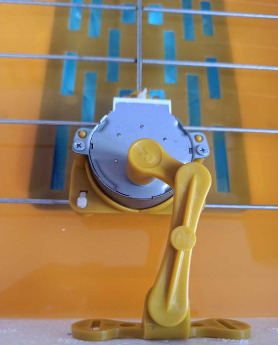 Инкубатор автоматический Smart 70яиц с вентилятор. Інкубатор цифровий