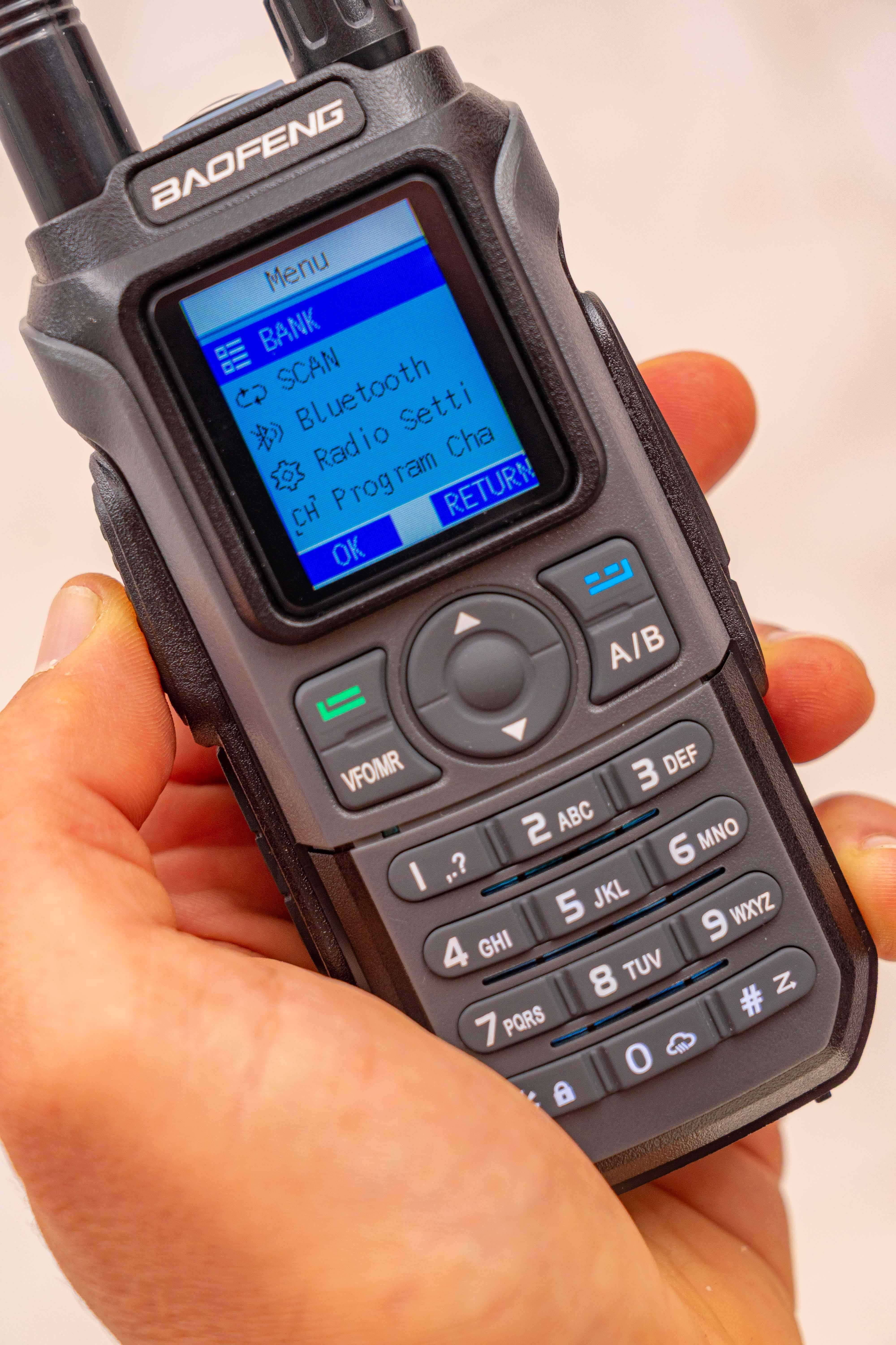 Radio amador tribanda! Baofeng BF-21M de 6W, Versão Bluetooth
Novo.