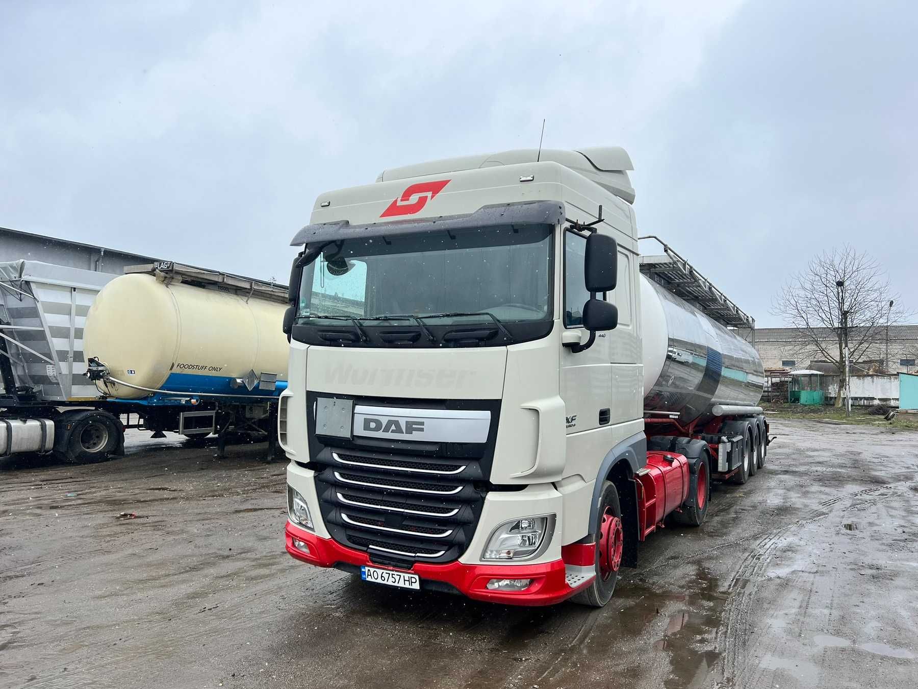 DAF XF, 576 т.км + цистерна 3 секц, тара 6800 готова сцепка Торг