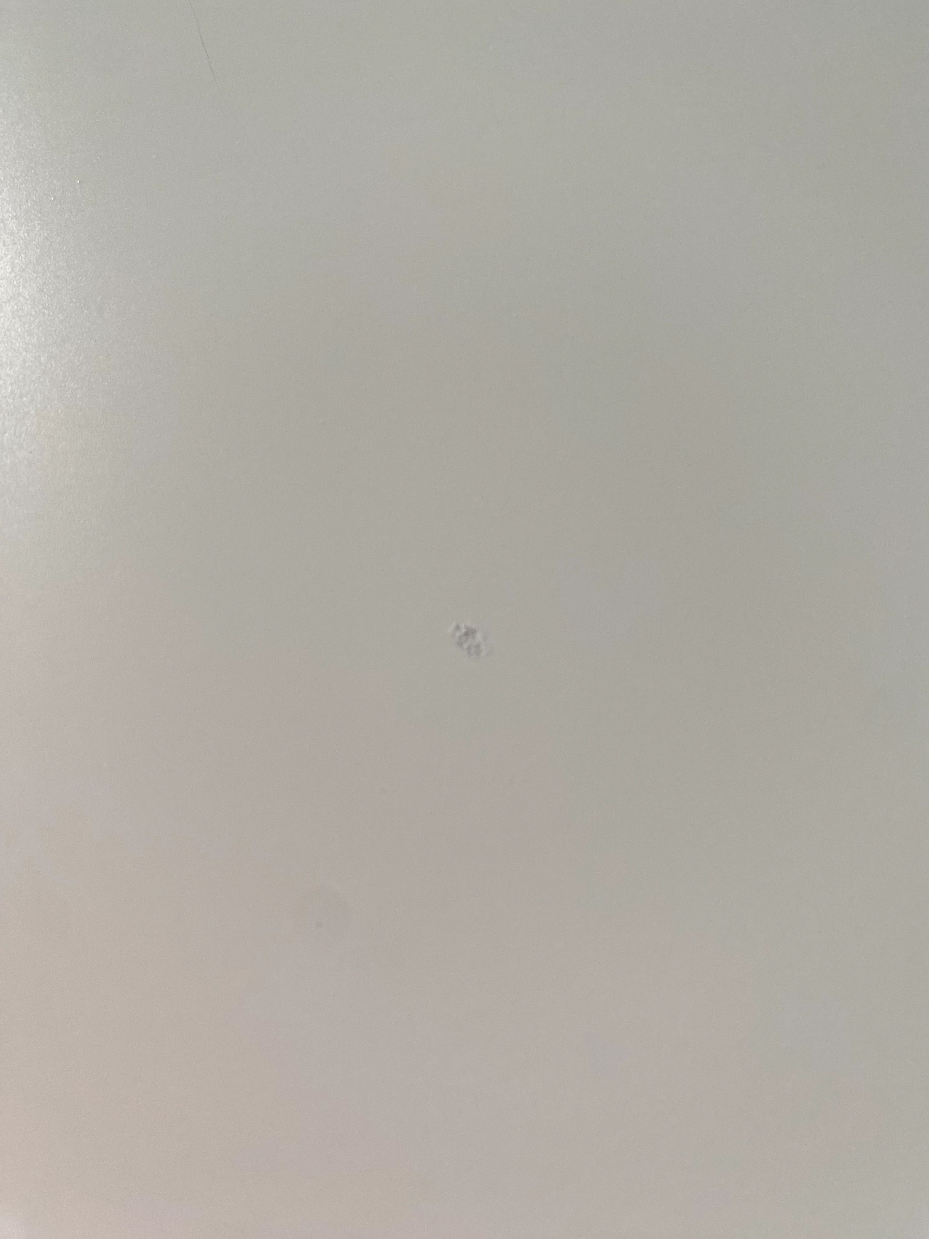 Biurko z wysuwanym panelem - IKEA, model MALM