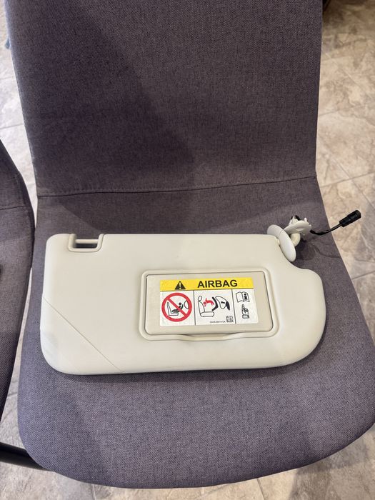 Ford Kuga MK2 CJ54 S046B96 AAW osłona przeciwsłoneczna komplet