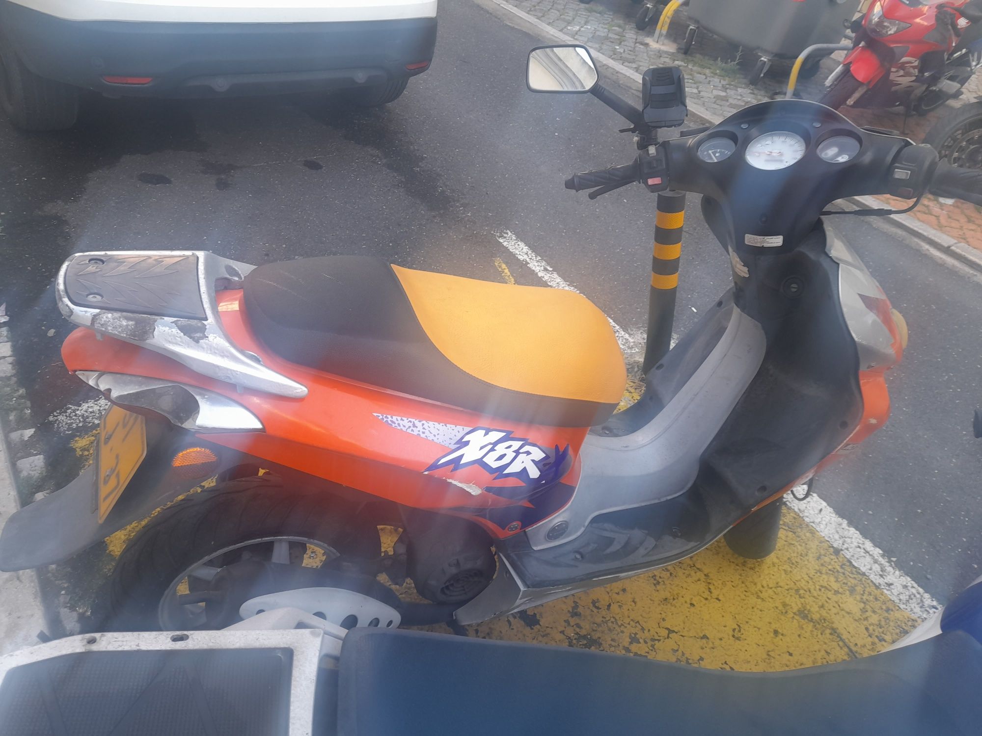 Honda X8R-X 50cc só para peças