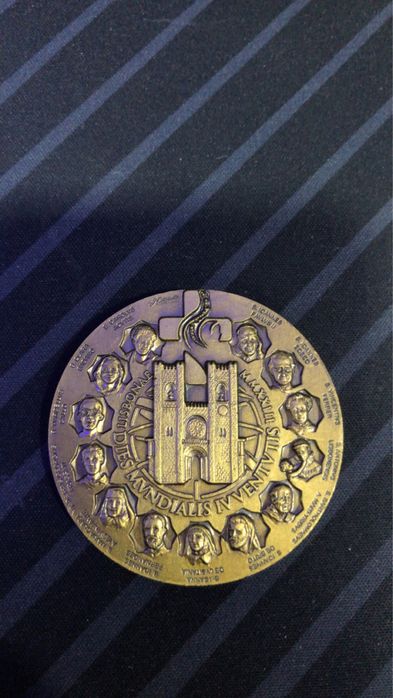 Moeda Oficial do Papa Francisco