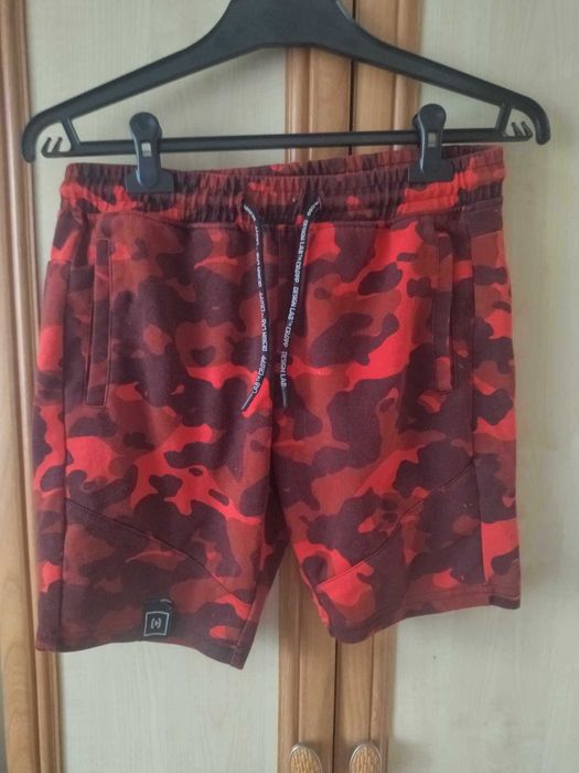 Czerwone spodenki na lato CROPP XS