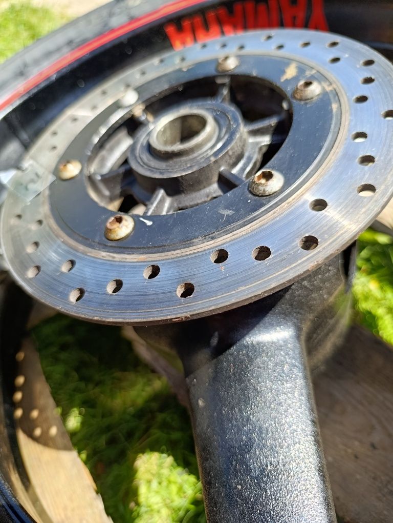 Koło tył tylnie Yamaha R6 RJ03 99 - 02 r tarcza hamulcowa felga opona
