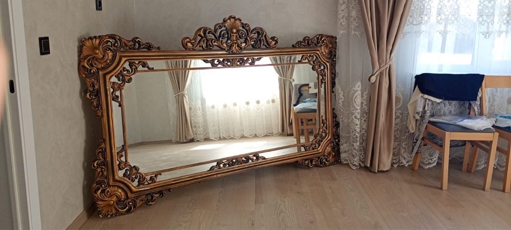 Продається дзеркало старовинне широна 2м. Висота 120 деталі по телефон
