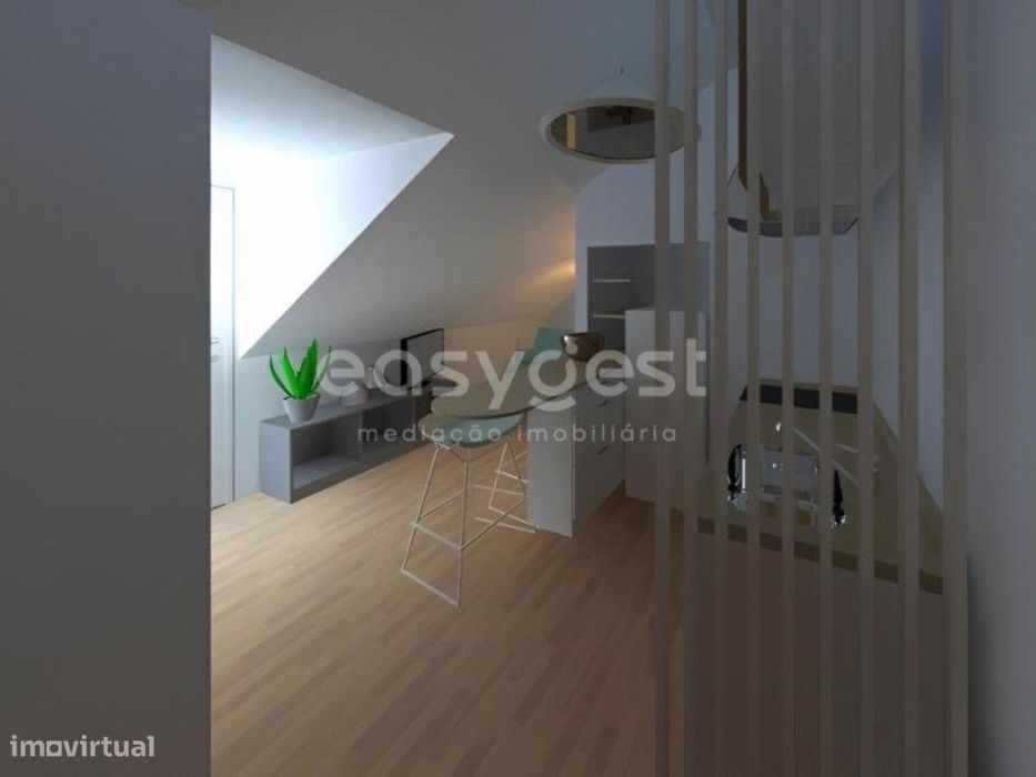 Estúdio com varanda, junto ao Miradouro da Graça em Lisboa