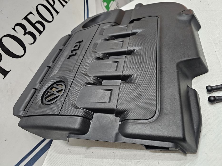 Декоративна Кришка Двигуна VW Caddy 4 2016 EURO-6 04L Golf 7 2.0 TDI