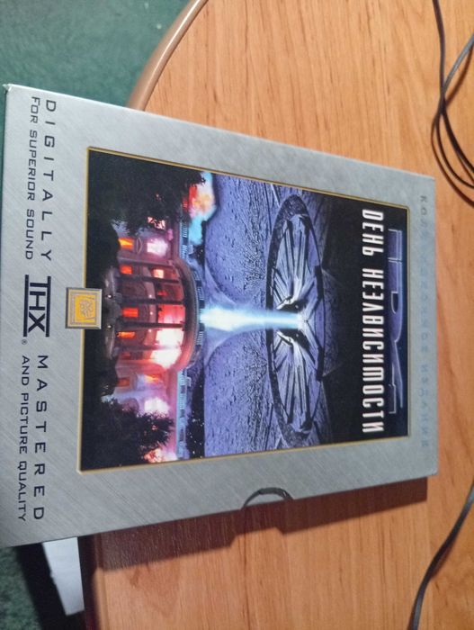 DVD фильм День независимости  коллекционное издание киномания