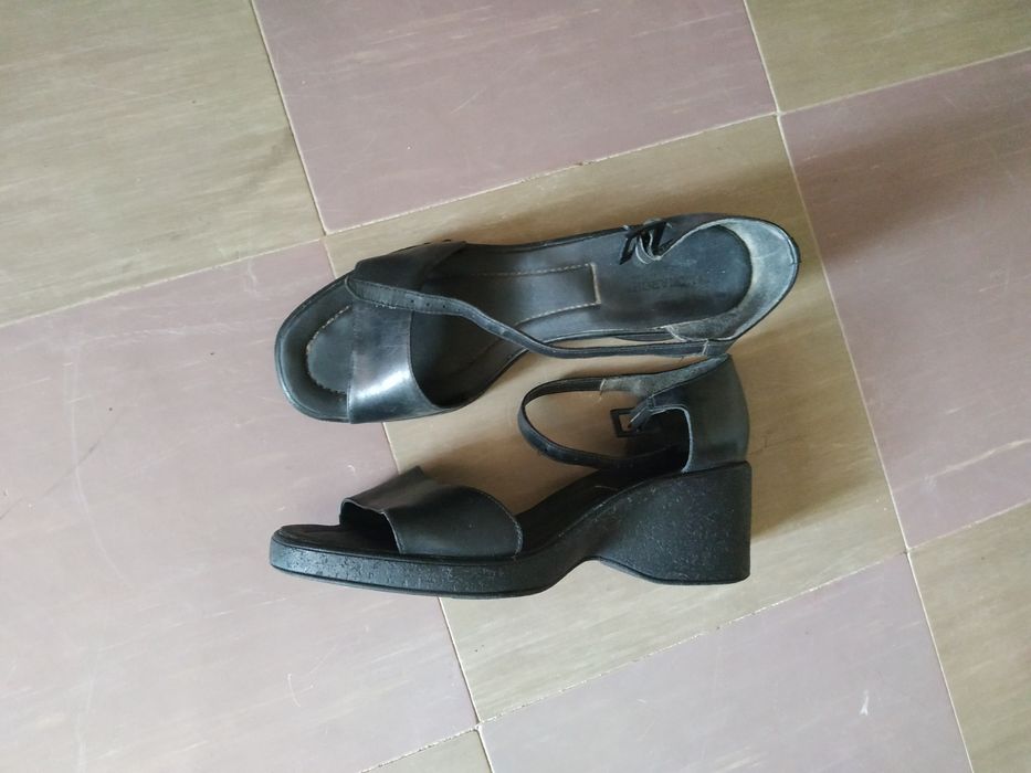 Продам женскую обувь б/у