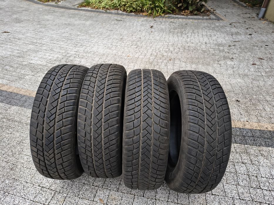 Opony zimowe 235/65/17  Vredestein winter pro
