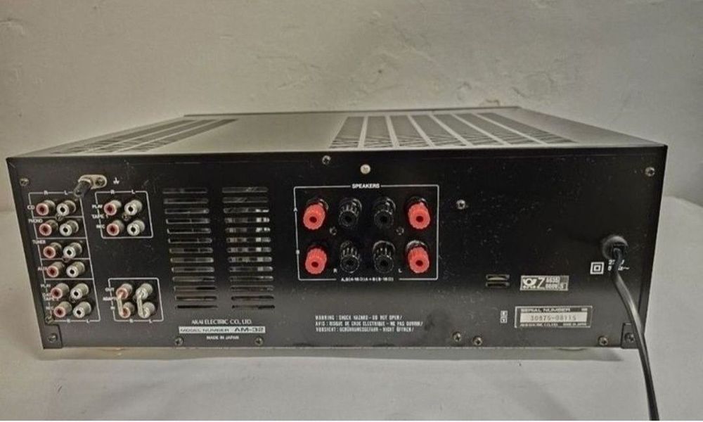 Wzmacniacz Akai AM-32, 2*80 w. Made in Japan .