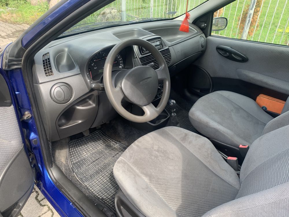 FIAT PUNTO 2002r. // 1.2 / 60 KM // Alufelgi // Zarejestrowany //