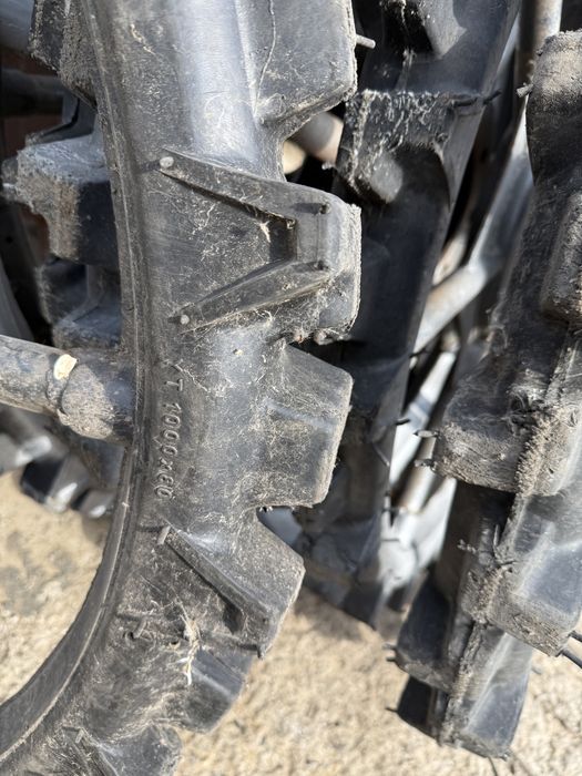 Колессо для тактора комбайна