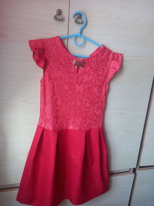 Святкова сукня плаття р.134-140 атласне