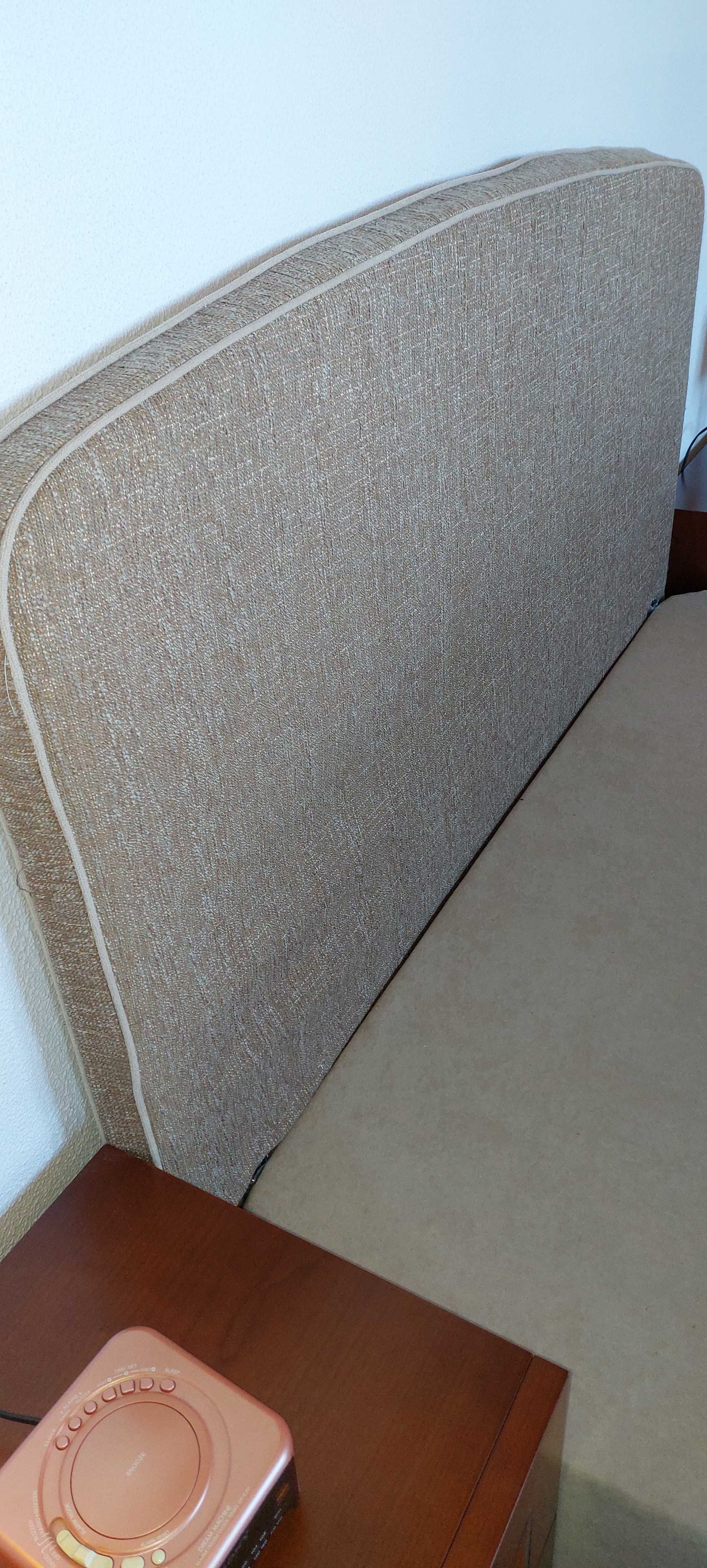 Cama com cabeceira 1,60 x 2,00