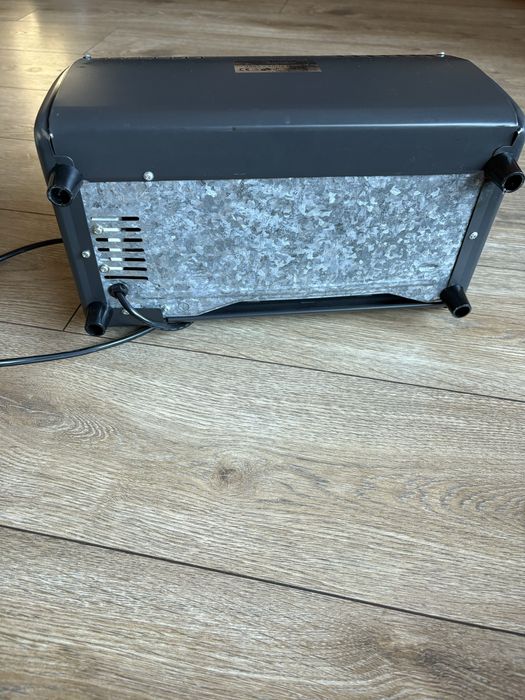 Mini piekarnik elektryczny