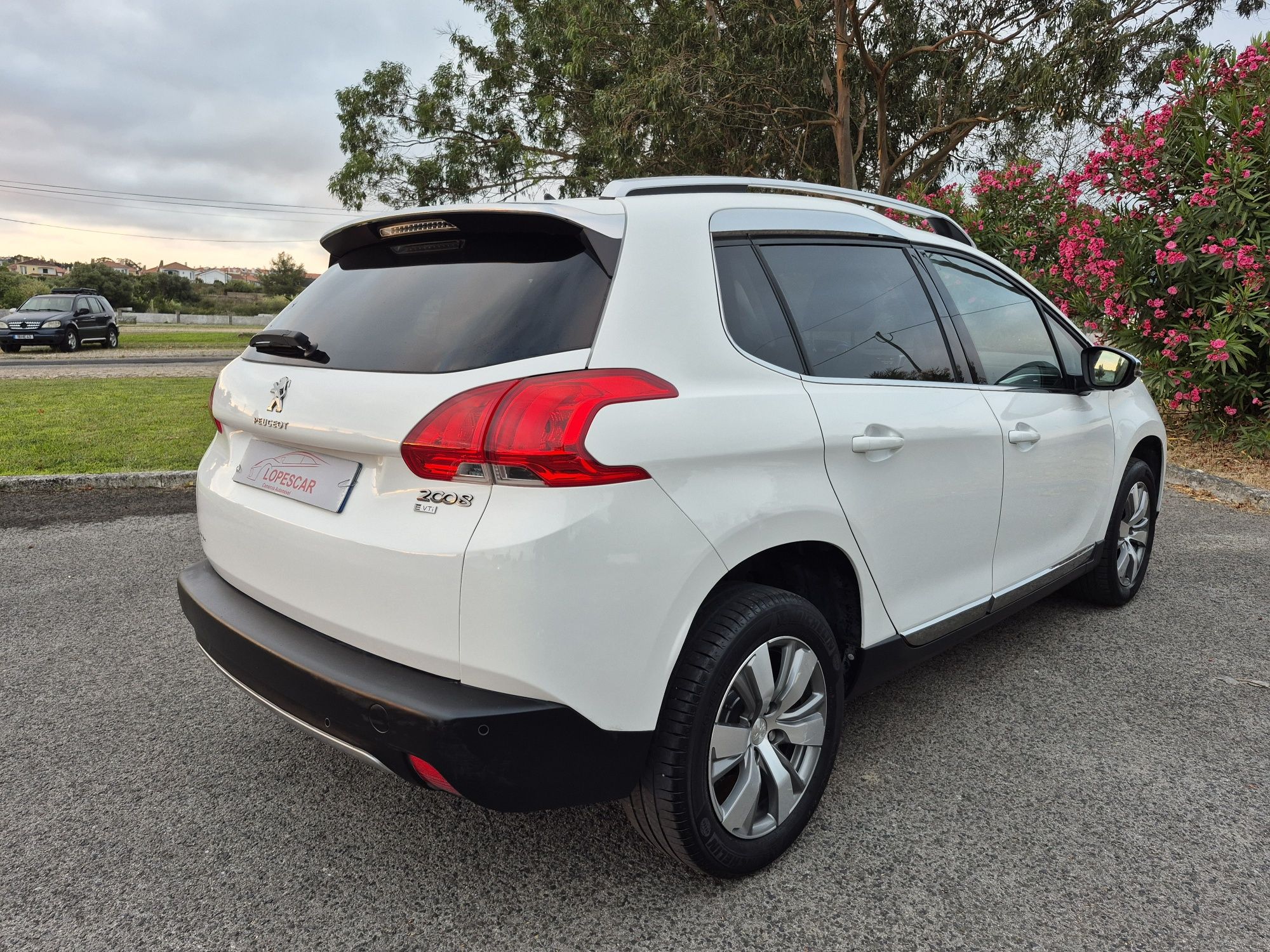 Peugeot 2008 - AUTOMÁTICO - 50.000KM | GARANTIA | ALLURE