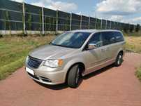 2014 Chrysler Town & Country Touring L Złoty a skromny