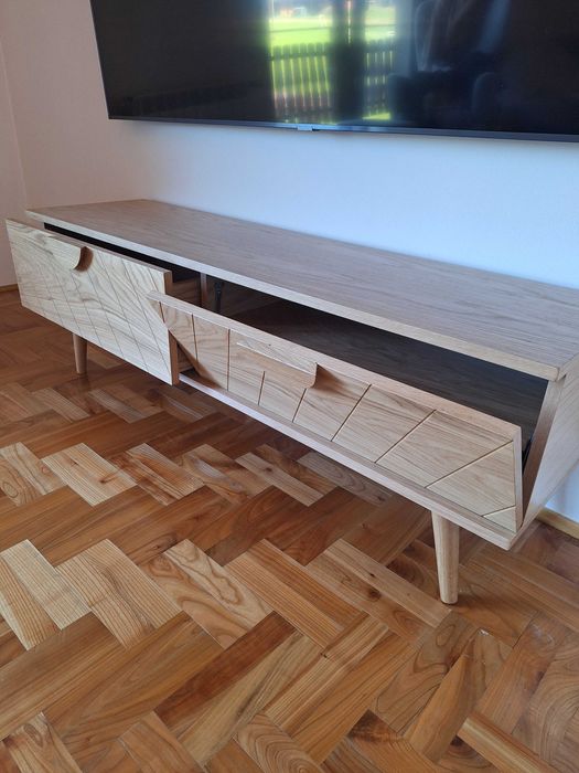 Szafka RTV 150cm drewniana, w skandynawskim stylu (pod TV)