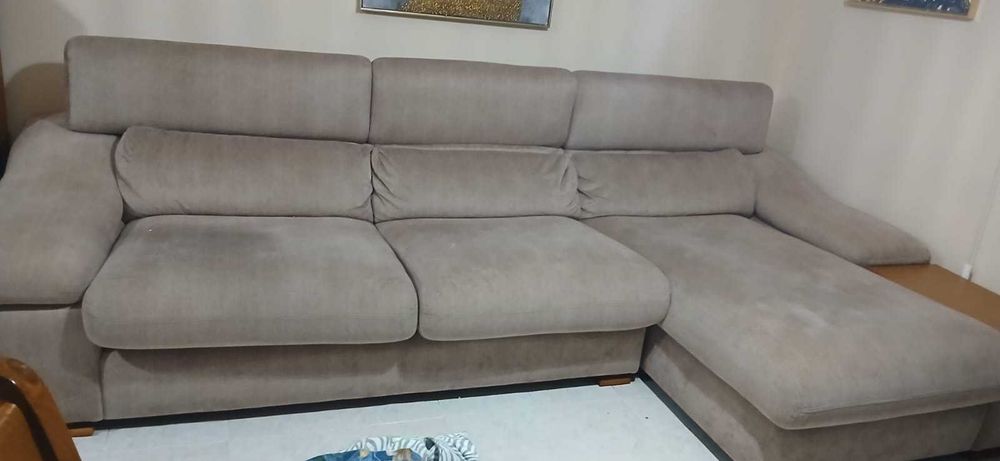 Sofá com chaise longue