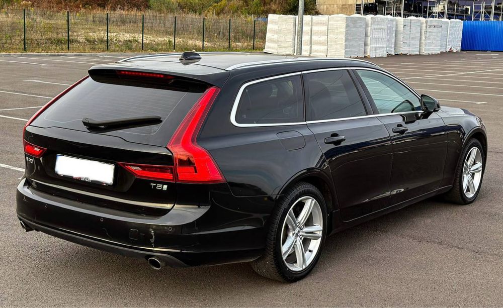 продам Volvo V90 2018, 2.0 газ/бензин