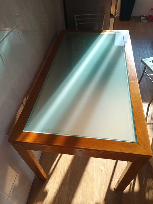 Mesa de sala ou para cozinha