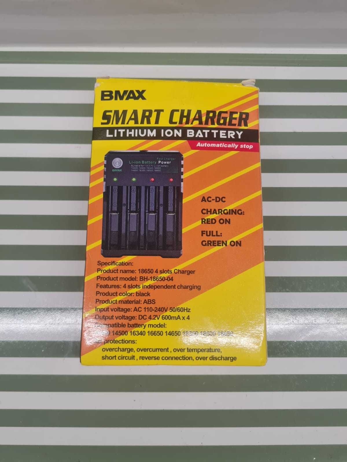 Carregador de Pilhas USB de 4 slots (ajustáveis ao tamanho da pilha)