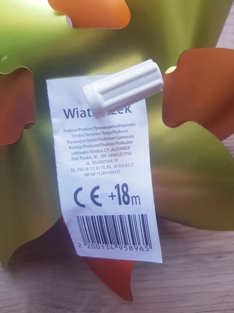Wiatraczek do zabawy dla dzieci marki Pepco