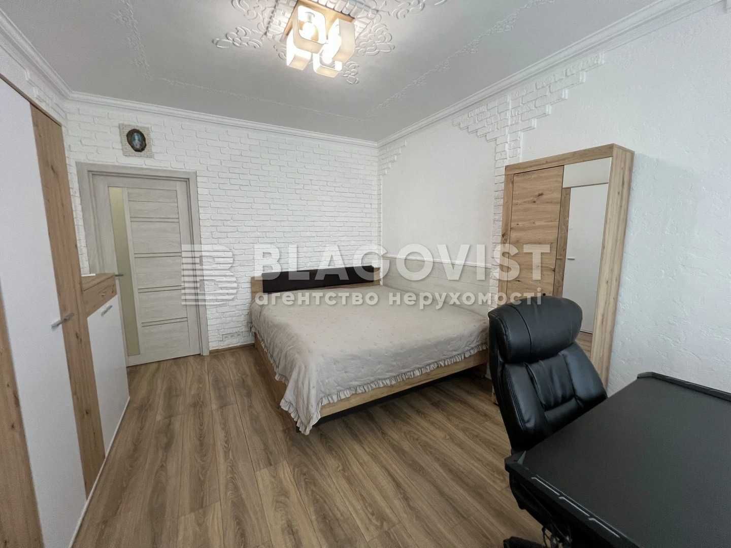Продаж 3-кімнатної квартири вул. Дмитрівська, 60/19