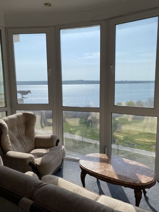 Рів'єра Трьохкімнатна квартира