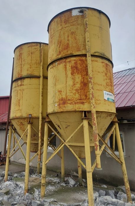 Silos po cemencie na paszę, zboże, zbiornik