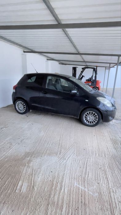 Toyota yaris 2009 com 180000 km