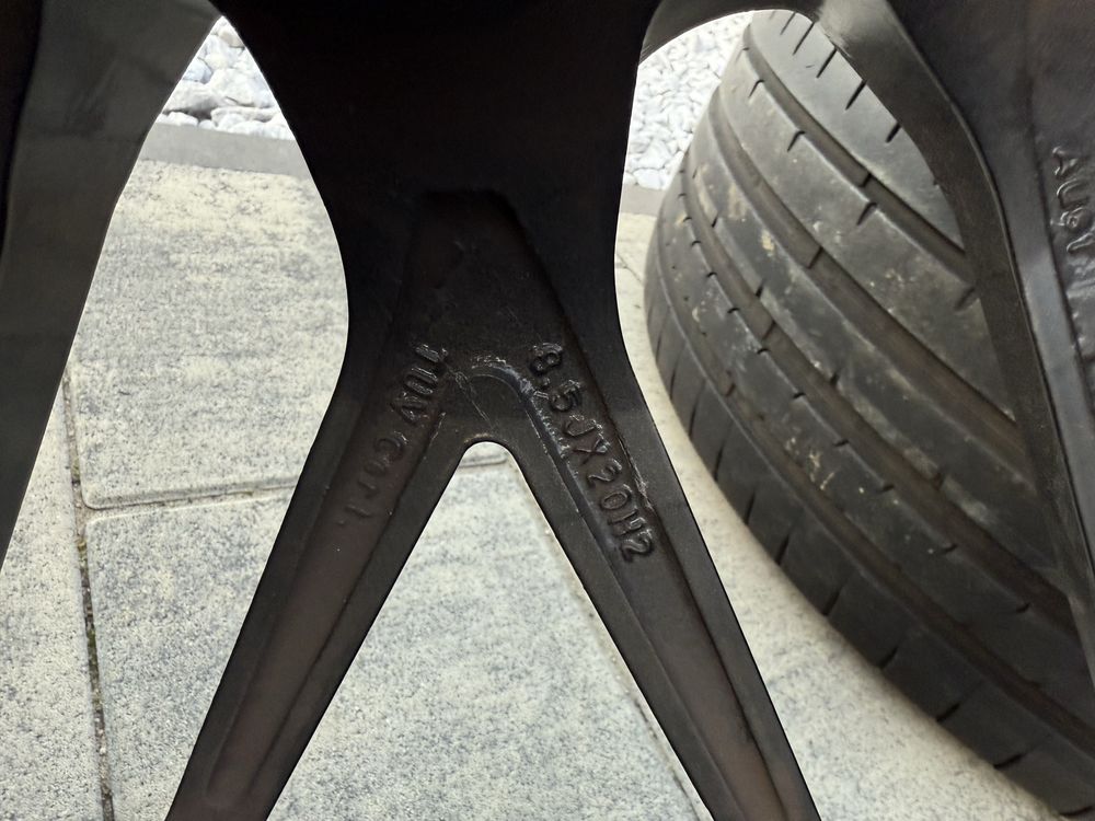 Felgi Mercedes 20 z oponami