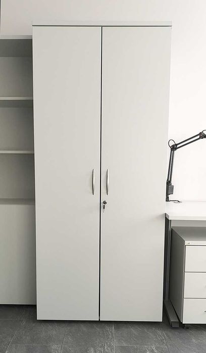 Szafa do biura na kluczyk, meble biurowe