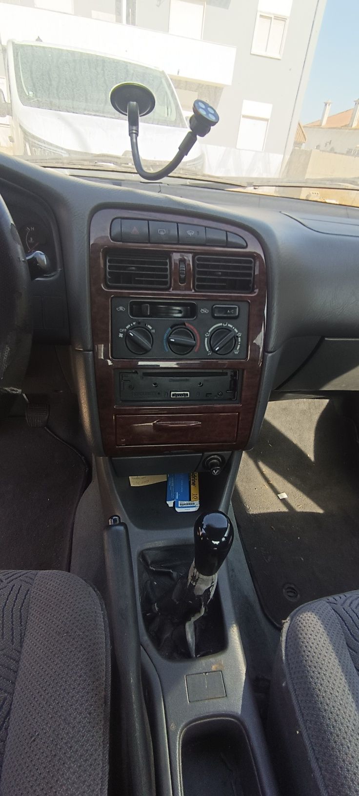 Toyota Avansis 1998